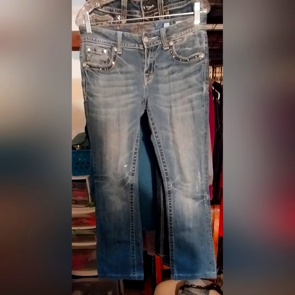 Miss Me JP6220B Embellished Fleur De Lis Bootcut Jeans - Picture 2 of 2